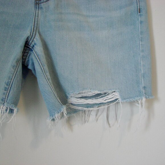 Distressed Mom Jean Shorts Hidden California Denim Light Wash Raw Hem Size Small - Picture 8 of 13